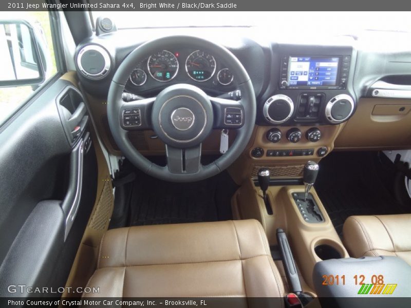 Bright White / Black/Dark Saddle 2011 Jeep Wrangler Unlimited Sahara 4x4