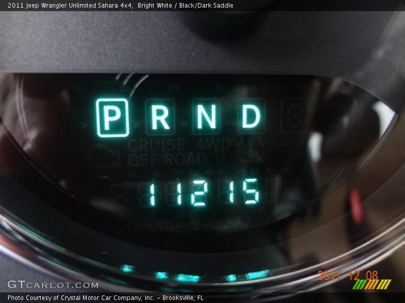 Bright White / Black/Dark Saddle 2011 Jeep Wrangler Unlimited Sahara 4x4