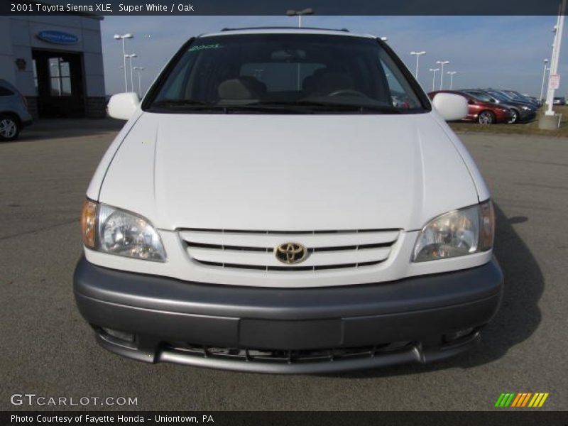 Super White / Oak 2001 Toyota Sienna XLE