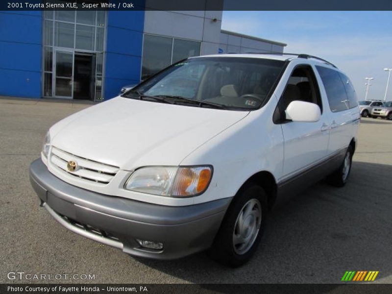 Super White / Oak 2001 Toyota Sienna XLE