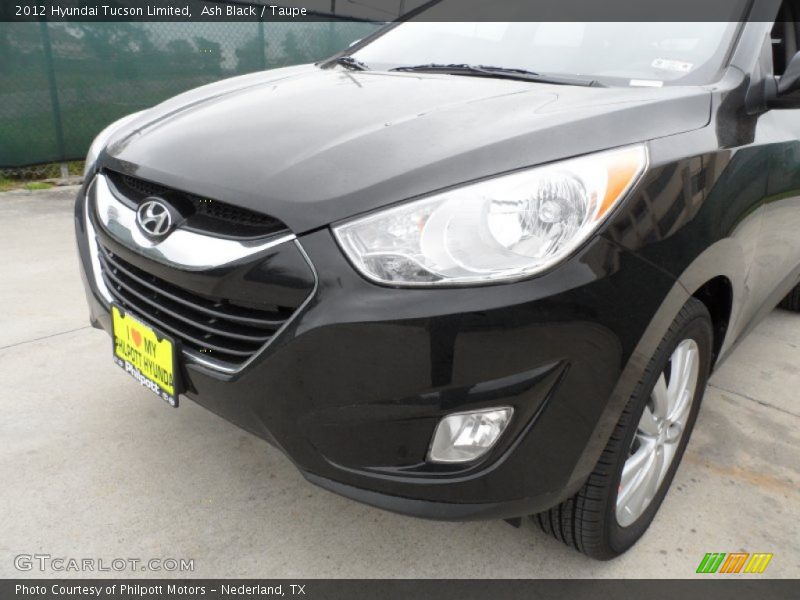 Ash Black / Taupe 2012 Hyundai Tucson Limited