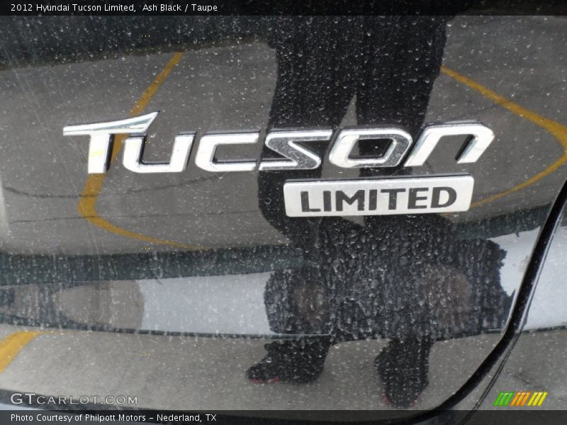 Ash Black / Taupe 2012 Hyundai Tucson Limited
