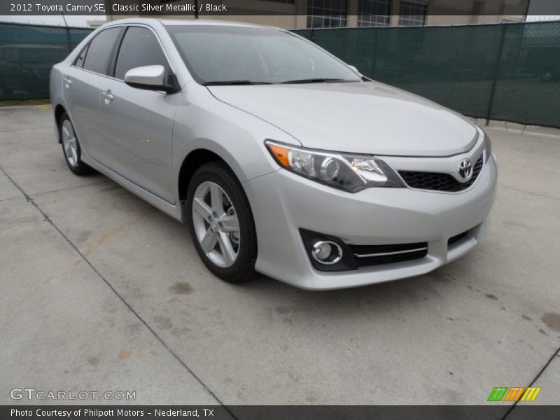 Classic Silver Metallic / Black 2012 Toyota Camry SE