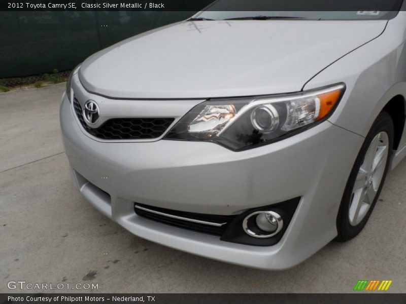 Classic Silver Metallic / Black 2012 Toyota Camry SE