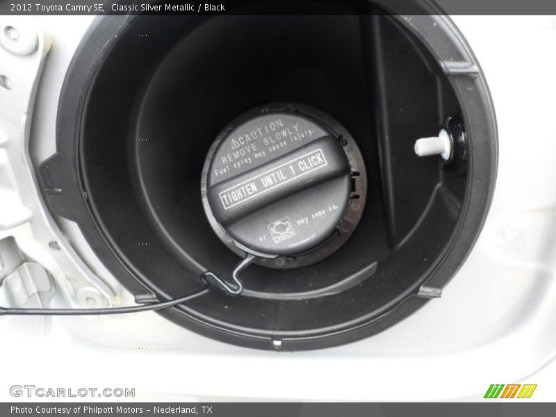 Classic Silver Metallic / Black 2012 Toyota Camry SE