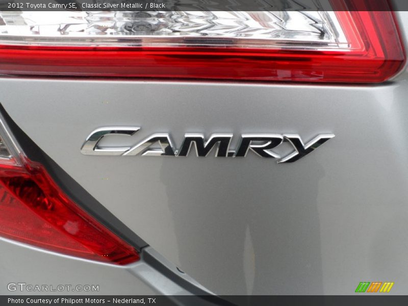 Classic Silver Metallic / Black 2012 Toyota Camry SE