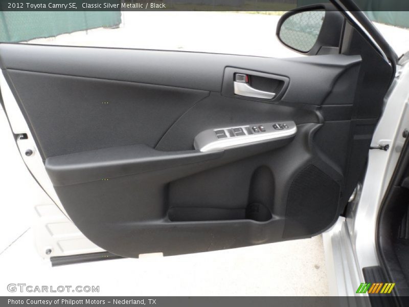 Classic Silver Metallic / Black 2012 Toyota Camry SE