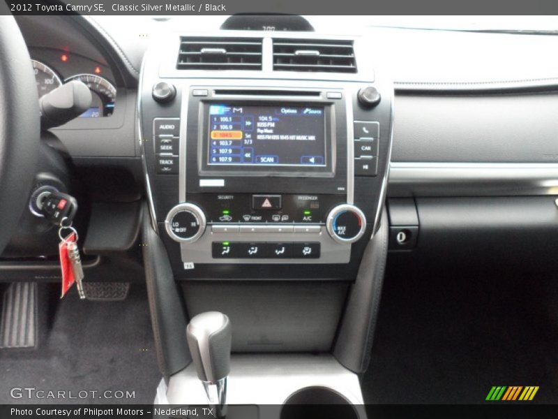 Classic Silver Metallic / Black 2012 Toyota Camry SE