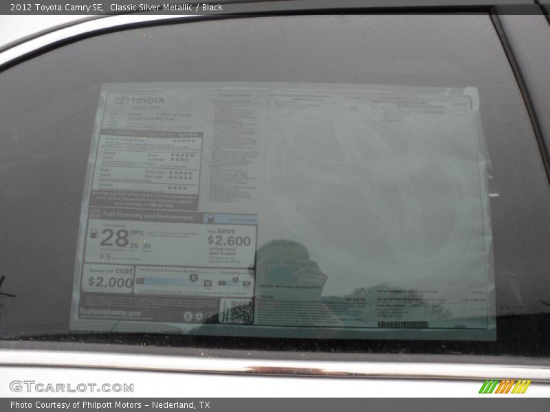 Classic Silver Metallic / Black 2012 Toyota Camry SE