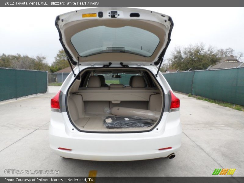 Blizzard White Pearl / Ivory 2012 Toyota Venza XLE