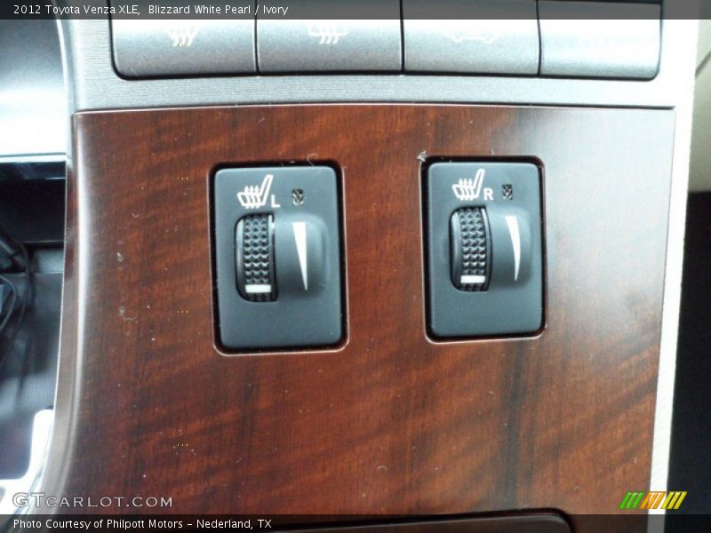 Blizzard White Pearl / Ivory 2012 Toyota Venza XLE