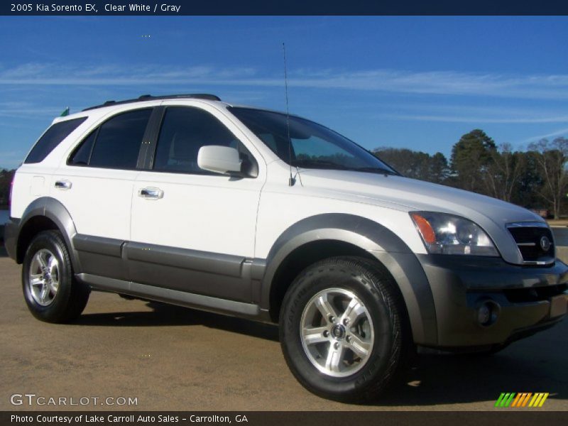 Clear White / Gray 2005 Kia Sorento EX