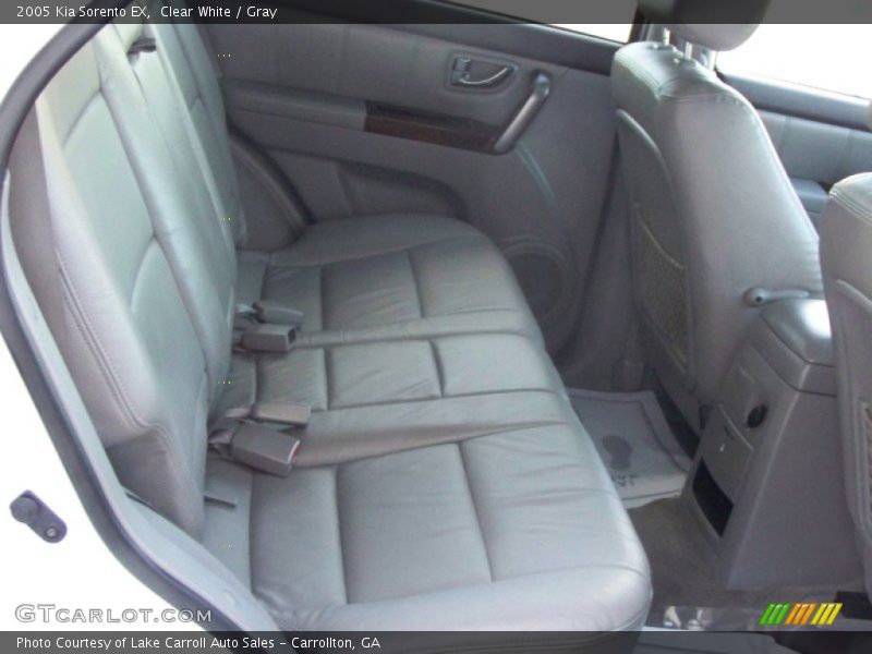 Clear White / Gray 2005 Kia Sorento EX
