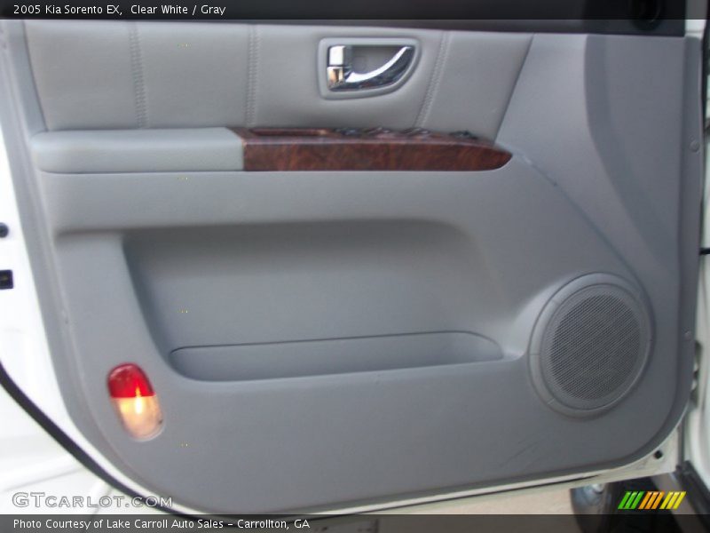 Clear White / Gray 2005 Kia Sorento EX