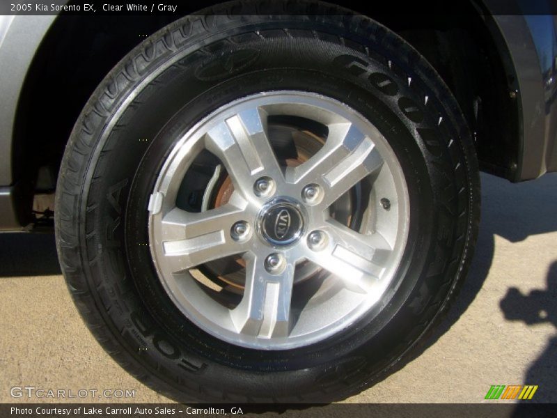 Clear White / Gray 2005 Kia Sorento EX