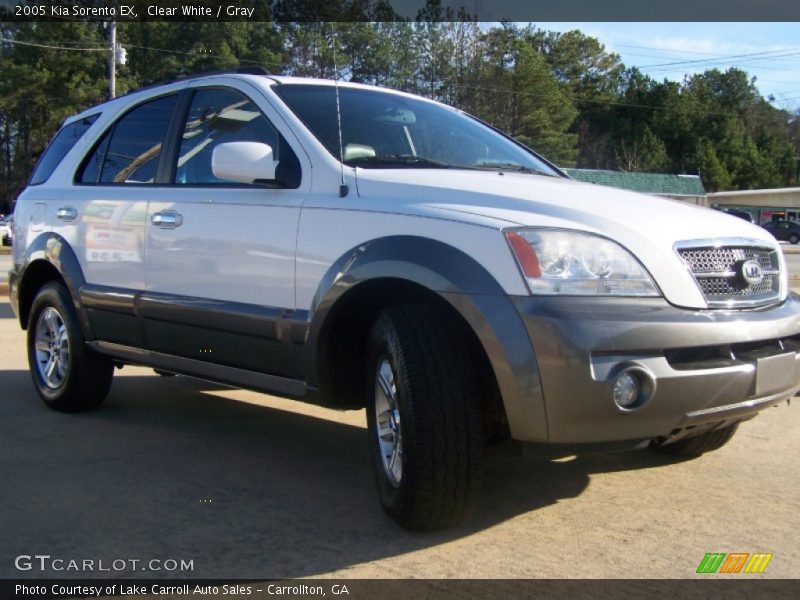 Clear White / Gray 2005 Kia Sorento EX