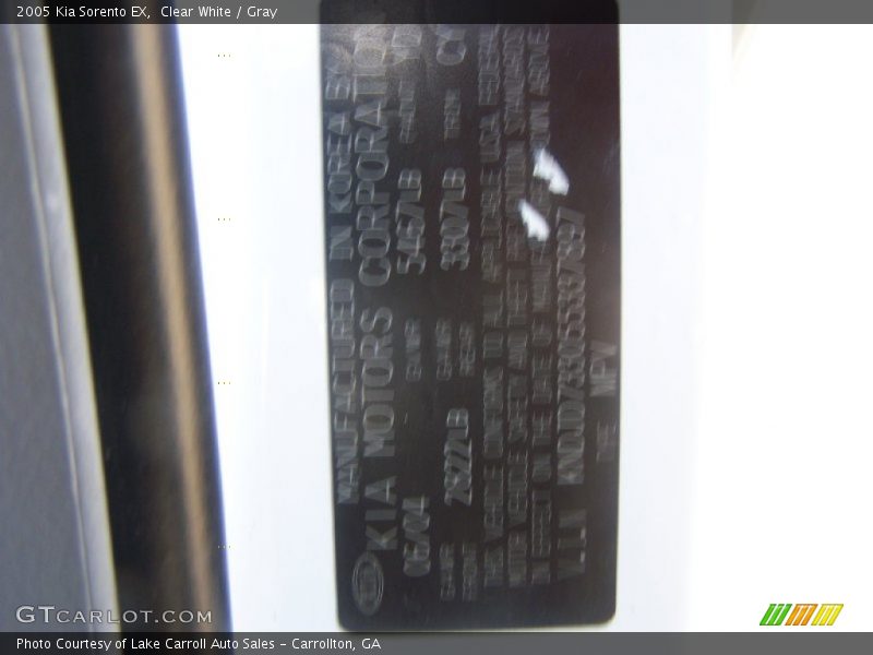 Clear White / Gray 2005 Kia Sorento EX