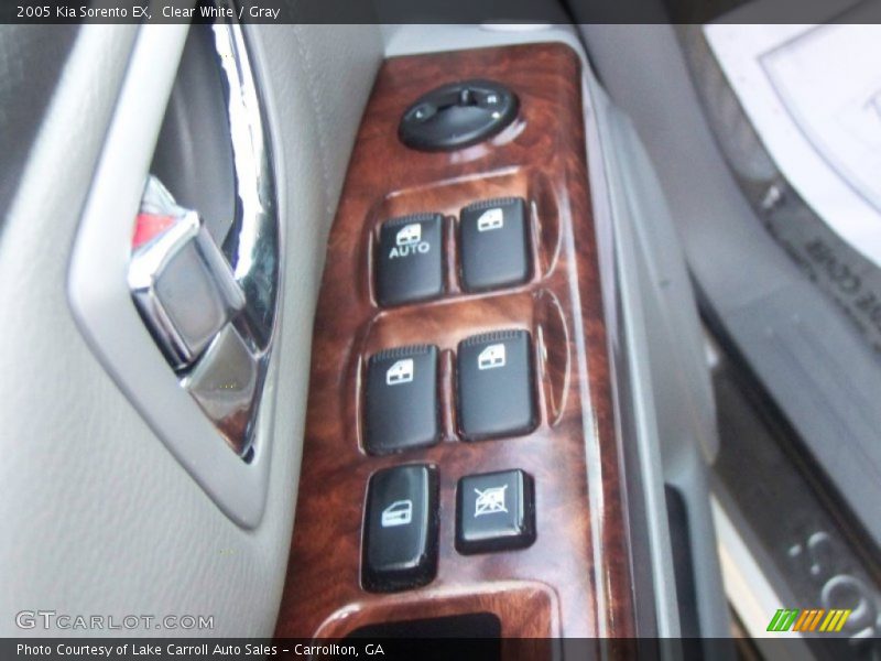Clear White / Gray 2005 Kia Sorento EX