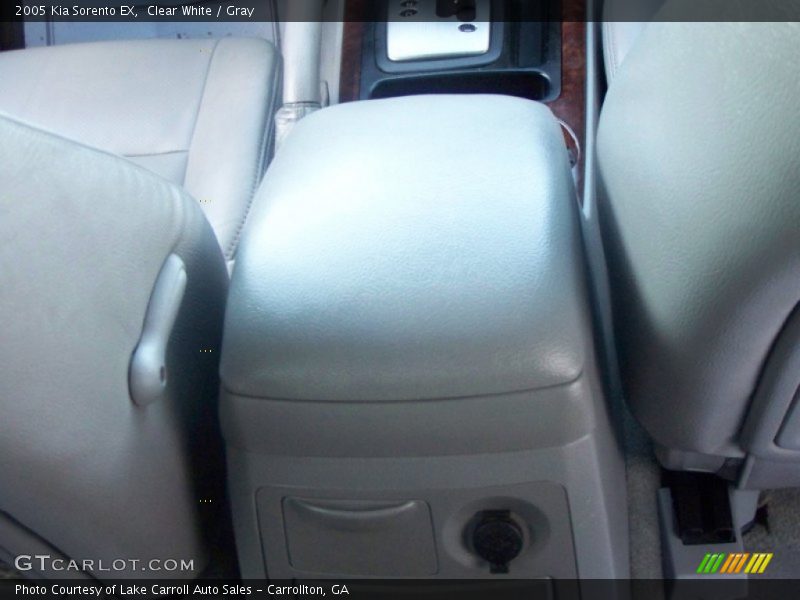 Clear White / Gray 2005 Kia Sorento EX