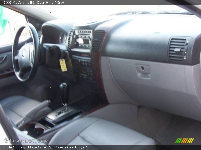 Clear White / Gray 2005 Kia Sorento EX
