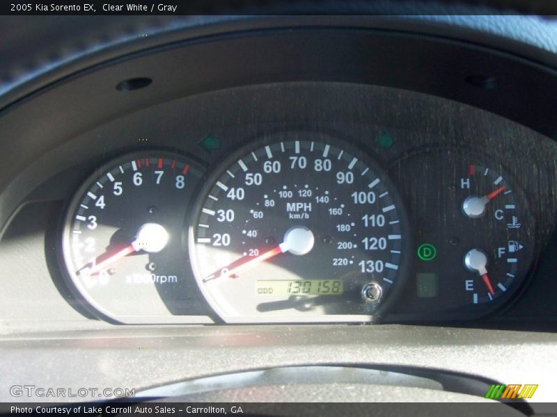 Clear White / Gray 2005 Kia Sorento EX