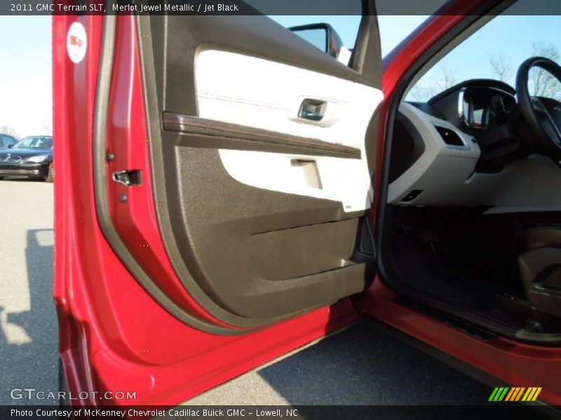 Merlot Jewel Metallic / Jet Black 2011 GMC Terrain SLT