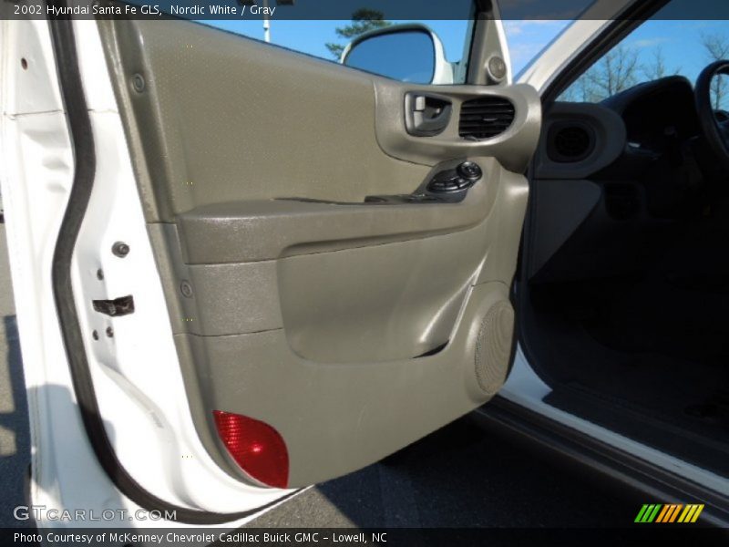 Nordic White / Gray 2002 Hyundai Santa Fe GLS