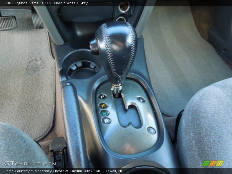 Nordic White / Gray 2002 Hyundai Santa Fe GLS