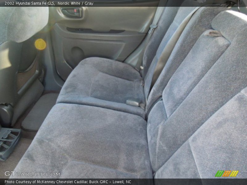 Nordic White / Gray 2002 Hyundai Santa Fe GLS