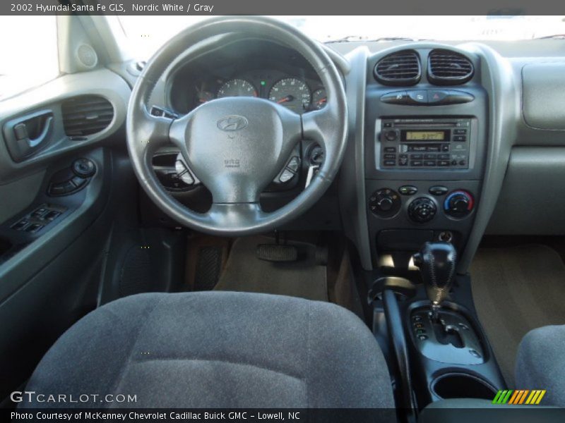 Nordic White / Gray 2002 Hyundai Santa Fe GLS