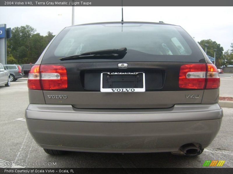 Terra Gray Metallic / Light Taupe 2004 Volvo V40