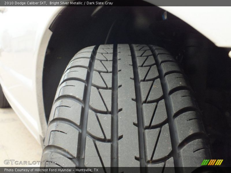 Bright Silver Metallic / Dark Slate Gray 2010 Dodge Caliber SXT