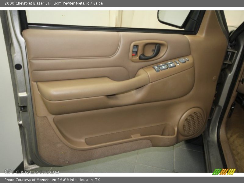 Light Pewter Metallic / Beige 2000 Chevrolet Blazer LT