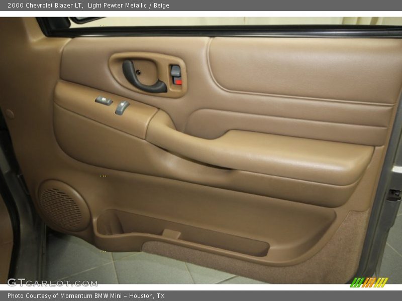 Light Pewter Metallic / Beige 2000 Chevrolet Blazer LT