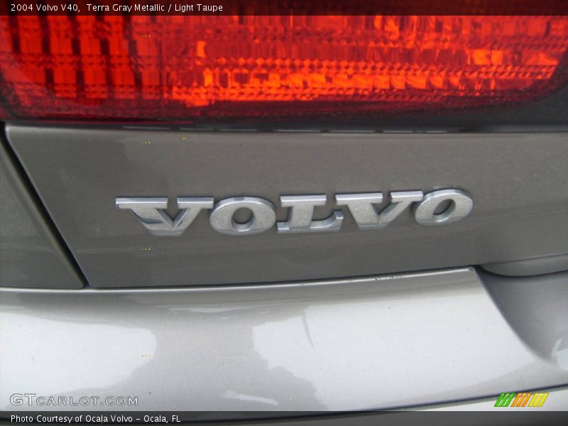 Terra Gray Metallic / Light Taupe 2004 Volvo V40