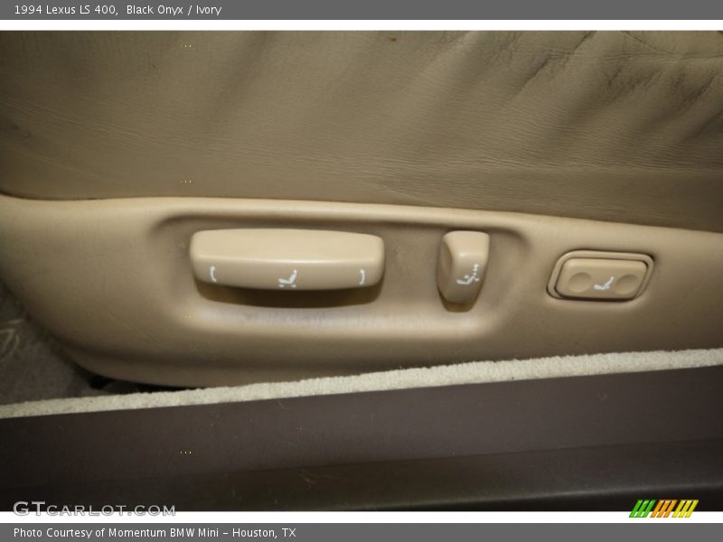 Black Onyx / Ivory 1994 Lexus LS 400