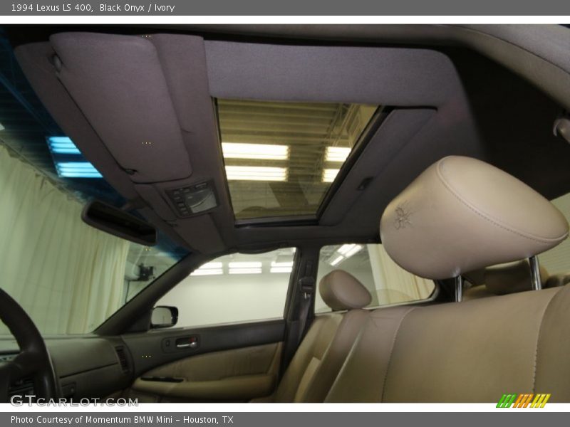 Black Onyx / Ivory 1994 Lexus LS 400