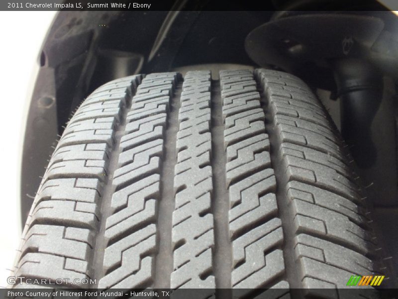 Summit White / Ebony 2011 Chevrolet Impala LS
