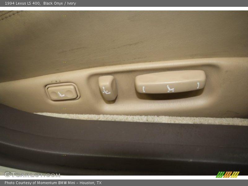 Black Onyx / Ivory 1994 Lexus LS 400