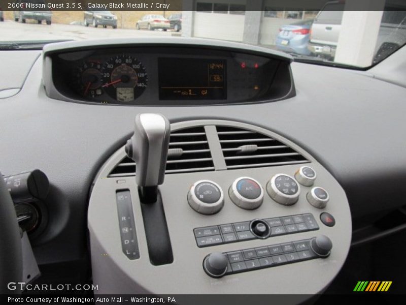 Galaxy Black Metallic / Gray 2006 Nissan Quest 3.5 S