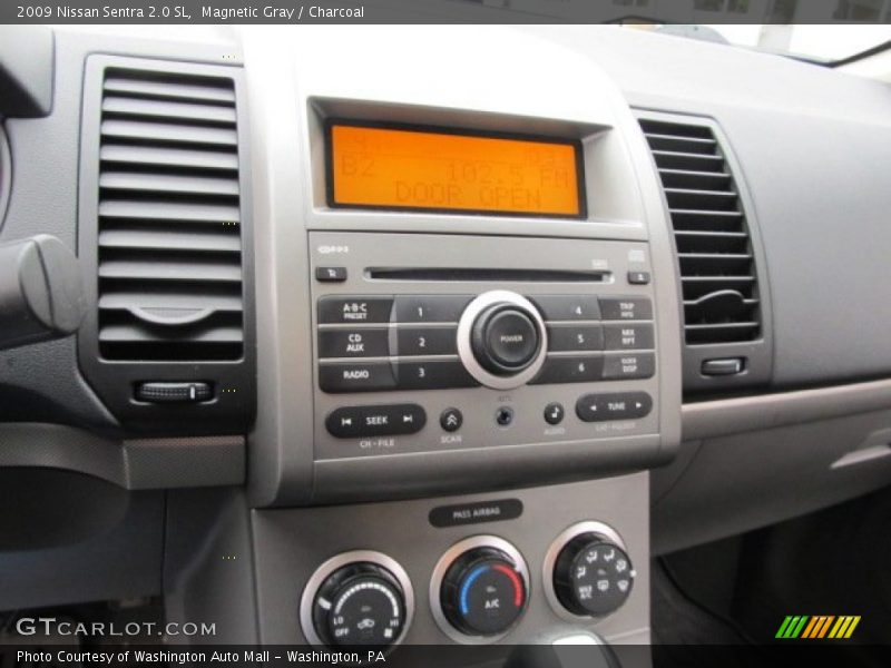 Controls of 2009 Sentra 2.0 SL
