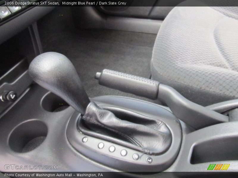 Midnight Blue Pearl / Dark Slate Grey 2006 Dodge Stratus SXT Sedan