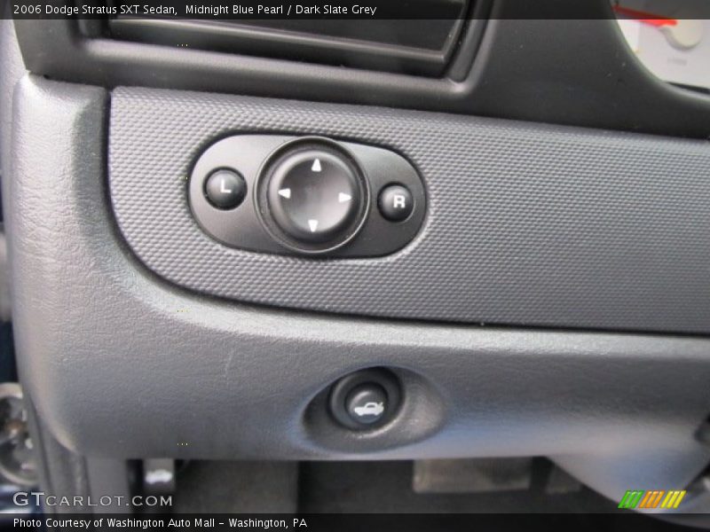 Midnight Blue Pearl / Dark Slate Grey 2006 Dodge Stratus SXT Sedan