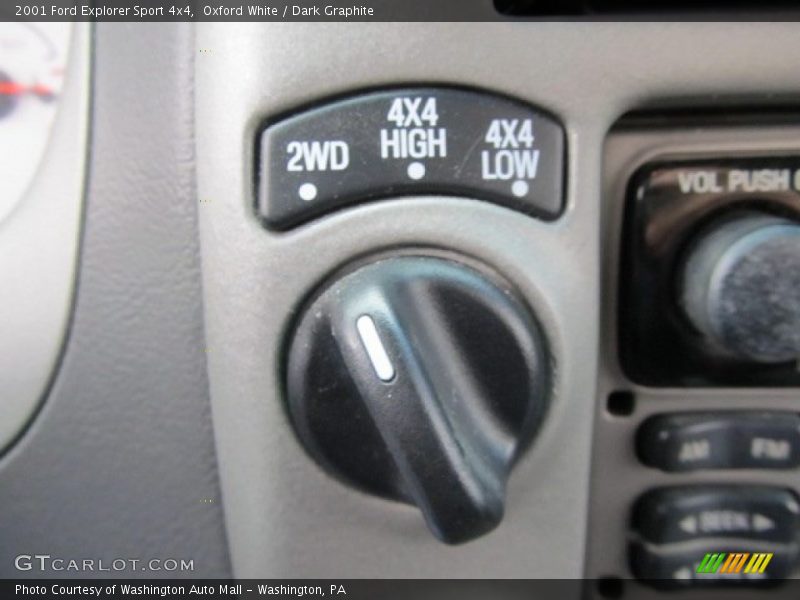 Oxford White / Dark Graphite 2001 Ford Explorer Sport 4x4
