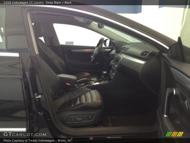 Deep Black / Black 2009 Volkswagen CC Luxury