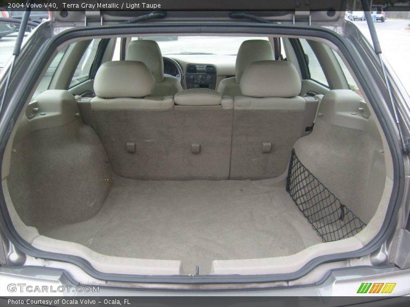 Terra Gray Metallic / Light Taupe 2004 Volvo V40
