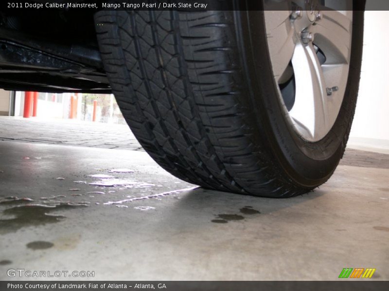 Mango Tango Pearl / Dark Slate Gray 2011 Dodge Caliber Mainstreet