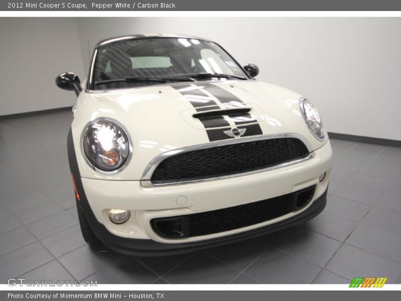 Pepper White / Carbon Black 2012 Mini Cooper S Coupe