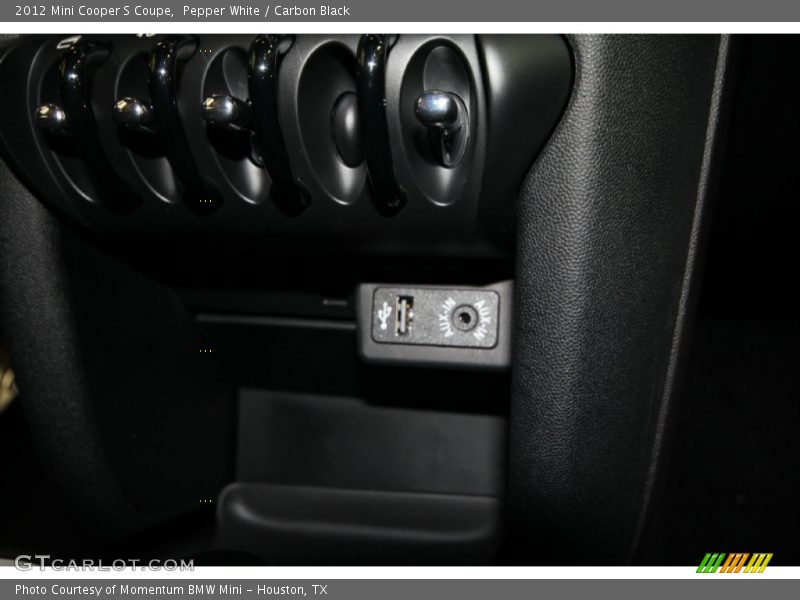 Pepper White / Carbon Black 2012 Mini Cooper S Coupe