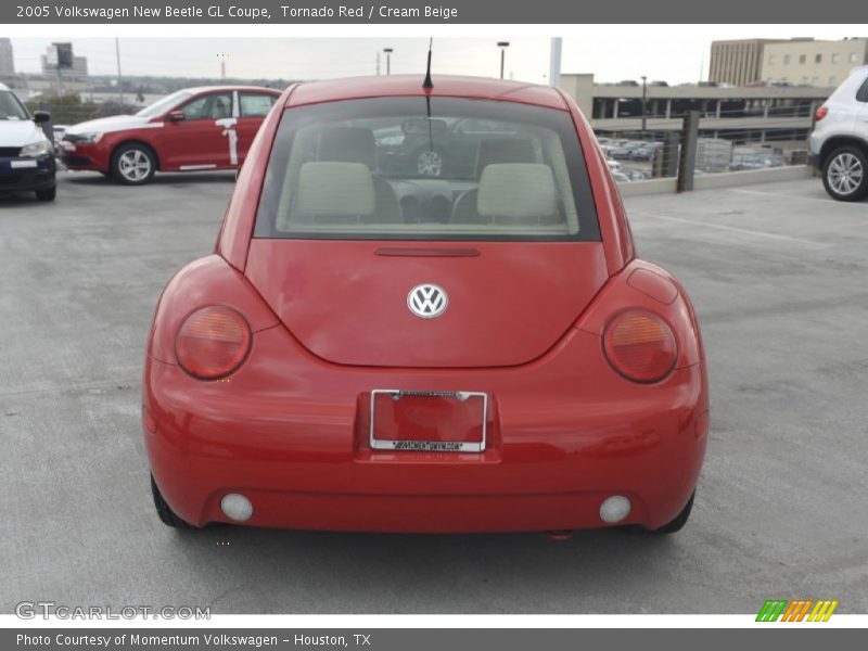 Tornado Red / Cream Beige 2005 Volkswagen New Beetle GL Coupe